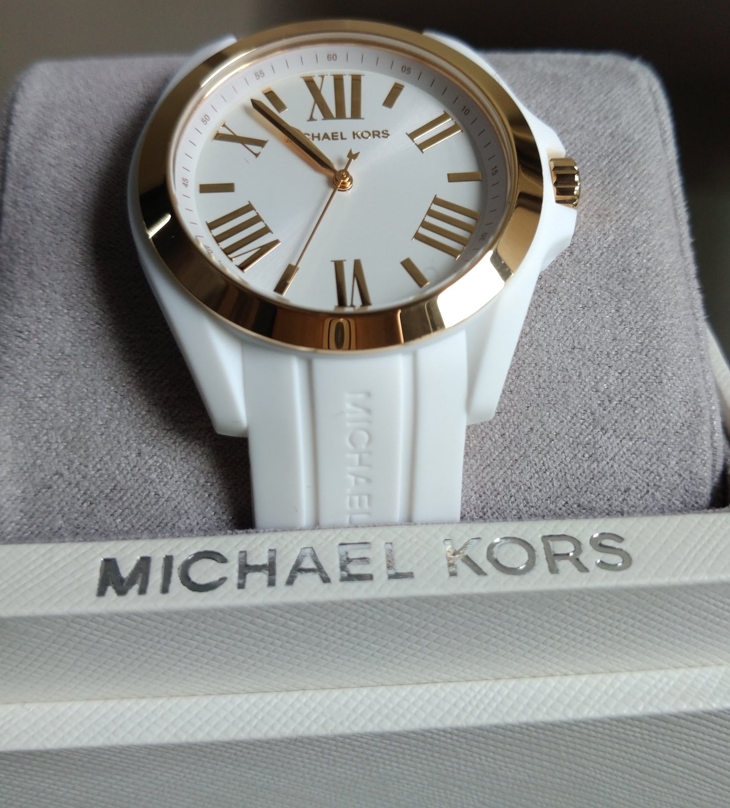 Michael Kors Women's Bradshaw Quartz Silicone Strap
